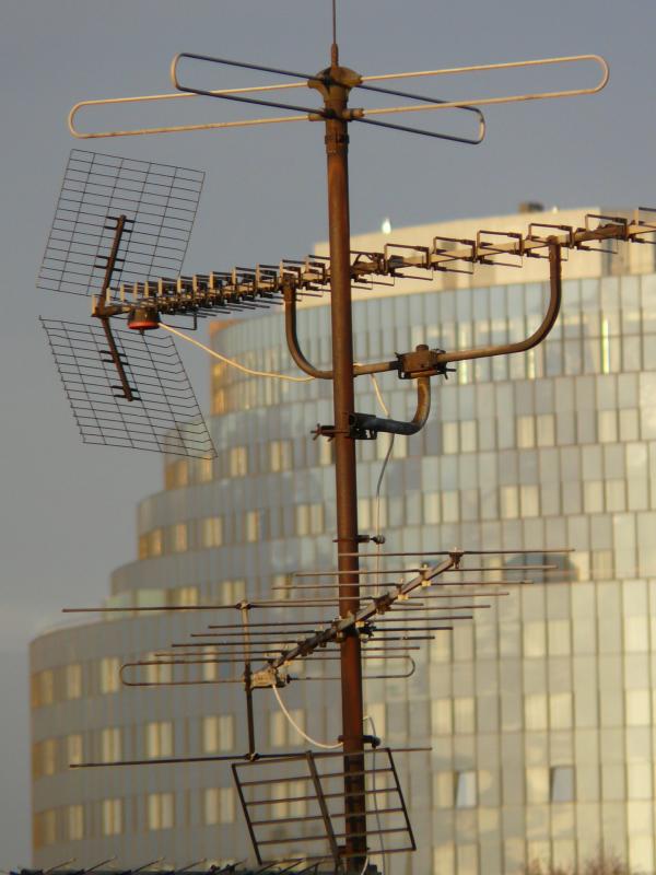 Instalação de antena coletiva em predio